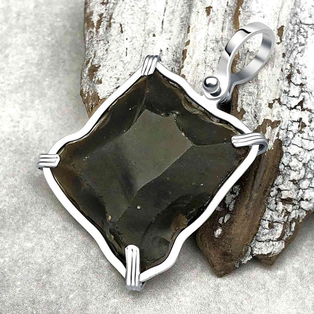 Queen Shipwreck 1790s British East India Company Brown Bess Musket Flint Sterling Silver Necklace