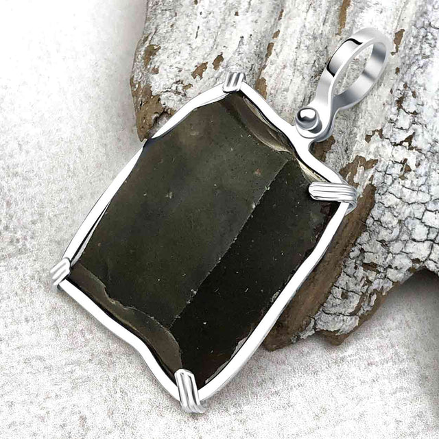 Queen Shipwreck 1790s British East India Company Brown Bess Musket Flint Sterling Silver Necklace