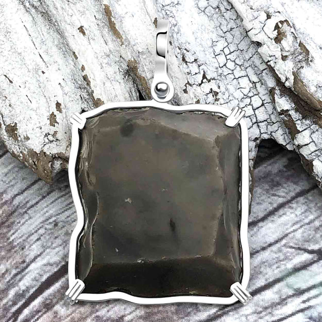 Queen Shipwreck 1790s British East India Company Brown Bess Musket Flint Sterling Silver Necklace