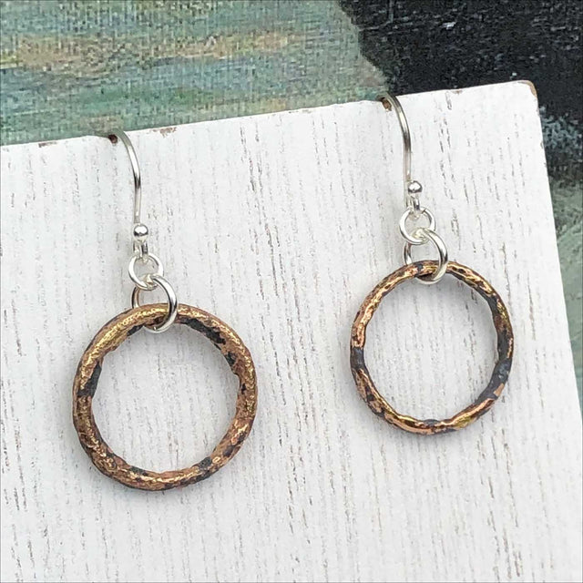 Glowing Red Golden Bronze Celtic Ring Money Earrings