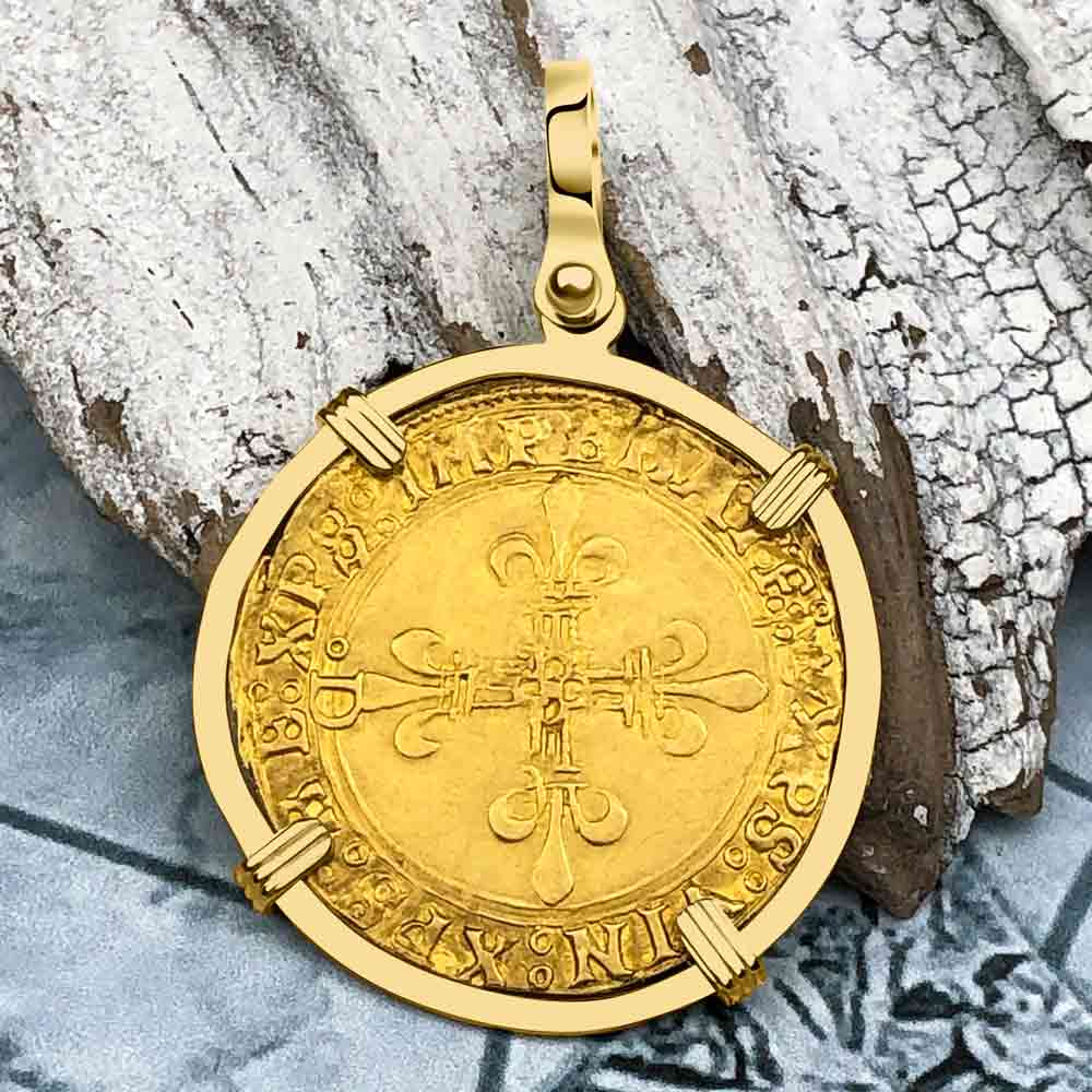 Medieval France Royal 22K Gold Ecu d&#39;or au Soleil Cross Coin Francis I circa 1540 in an 18K Gold Pendant 