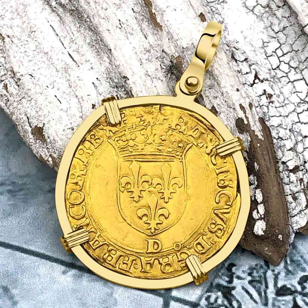 Medieval France Royal 22K Gold Ecu d&#39;or au Soleil Cross Coin Francis I circa 1540 in an 18K Gold Pendant 