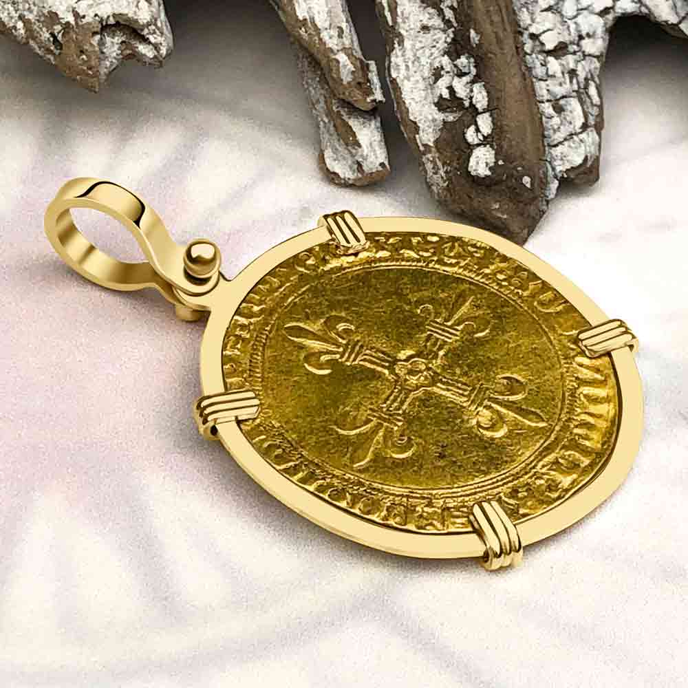 Medieval France Royal 22K Gold Ecu d&#39;or au Soleil Cross Coin Charles VIII circa 1490 in an 18K Gold Pendant