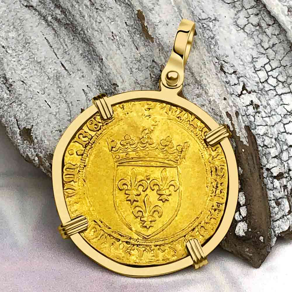 Medieval France Royal 22K Gold Ecu d&#39;or au Soleil Cross Coin Charles VIII circa 1490 in an 18K Gold Pendant