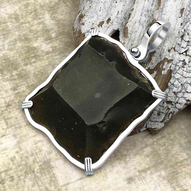 Queen Shipwreck 1790s British East India Company Brown Bess Musket Flint Sterling Silver Necklace