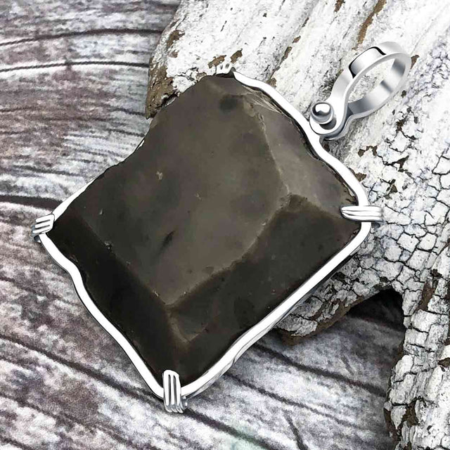 Queen Shipwreck 1790s British East India Company Brown Bess Musket Flint Sterling Silver Necklace