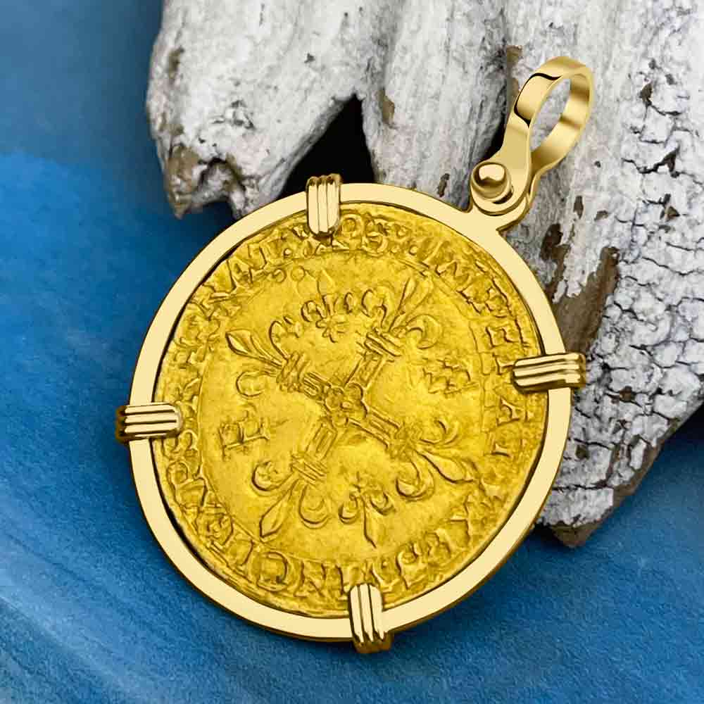 Medieval France Royal 22K Gold Ecu d&#39;or au Soleil Cross Coin Francis I circa 1519 in an 18K Gold Pendant