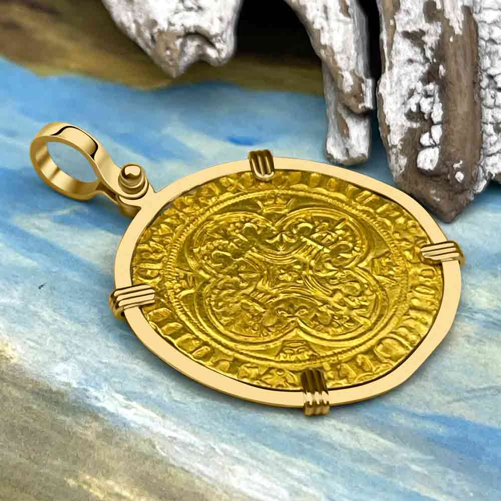 Medieval France Royal 22K Gold Ecu d&#39;or Cross Coin of Charles VI circa 1380 in an 18K Gold Pendant