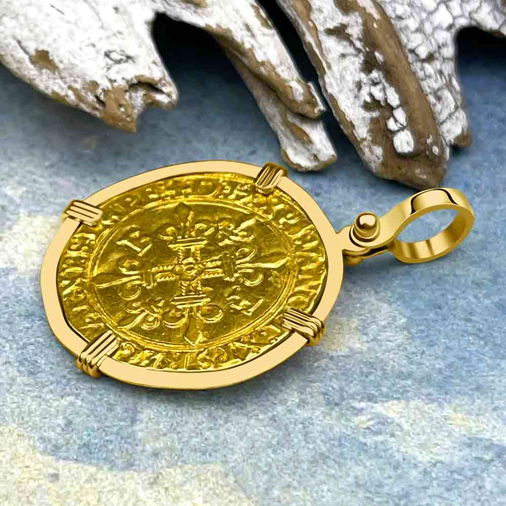 Medieval France Royal 22K Gold Ecu d&#39;or au Soleil Cross Coin Francis I circa 1519 in an 18K Gold Pendant 