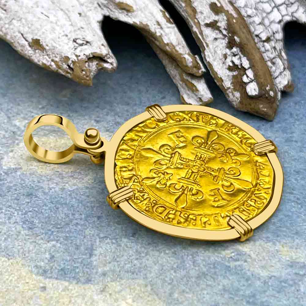 Medieval France Royal 22K Gold Ecu d&#39;or au Soleil Cross Coin Francis I circa 1519 in an 18K Gold Pendant 