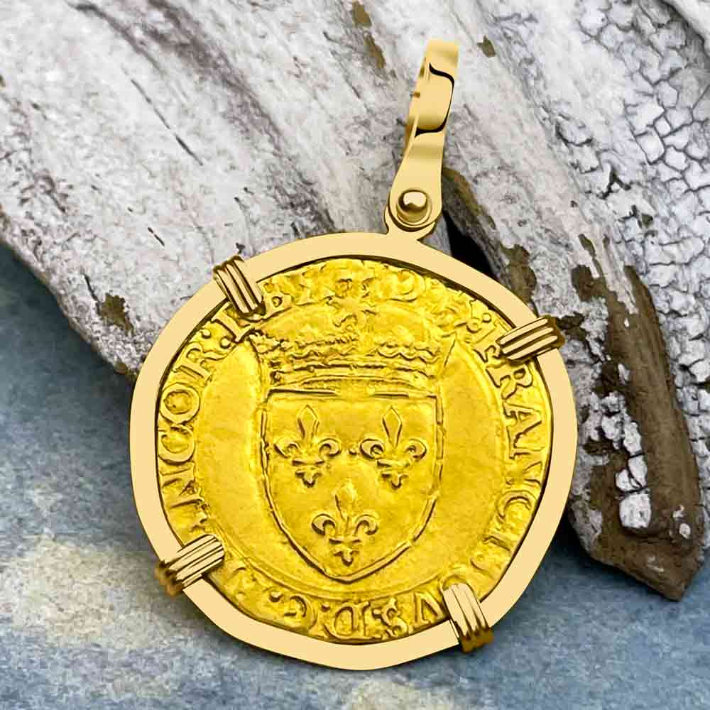 Medieval France Royal 22K Gold Ecu d&#39;or au Soleil Cross Coin Francis I circa 1519 in an 18K Gold Pendant 