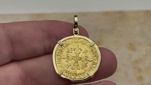 video Medieval France Royal 22K Gold Ecu d'or au Soleil Cross Coin Francis I circa 1519 in an 18K Gold Pendant