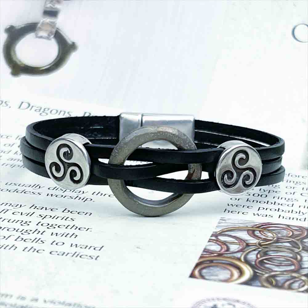 Celtic Ring Money 7 1/2&quot; Bracelet in Black Leather &amp; Silver Triskeles